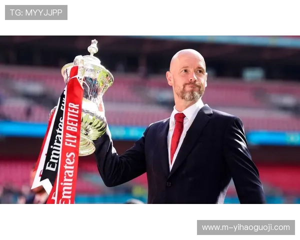曼联后防伤病逼出新思路 滕哈格三中卫豪赌能否扭转赛季颓势